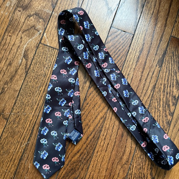 Original Penguin Black Tie with Blue and Pink Floral Design - Picture 1 of 2